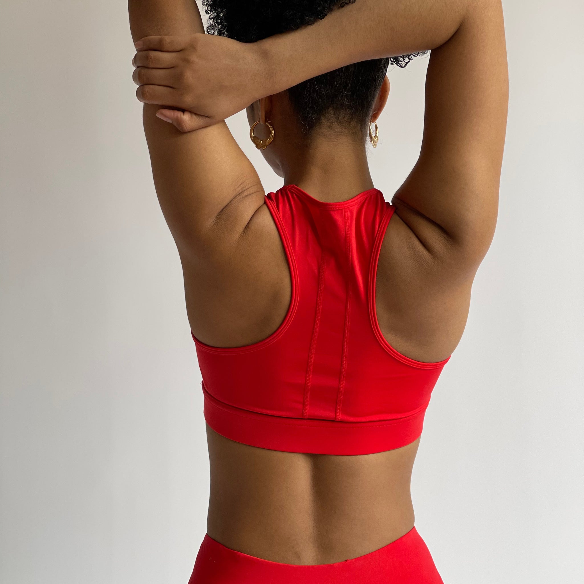 Red Bras. Red Yoga Bras. | < Monarch Athletics>